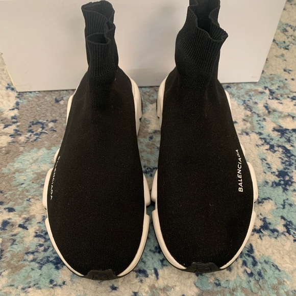 Balenciaga Runners size 41/8 Men.10 us in Womans ..Used in Excellent condition - Picture 4 of 4